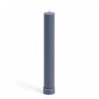 Vela castical decorativa azul com aroma de incenso, da SLOW, raiada, vertida à mão